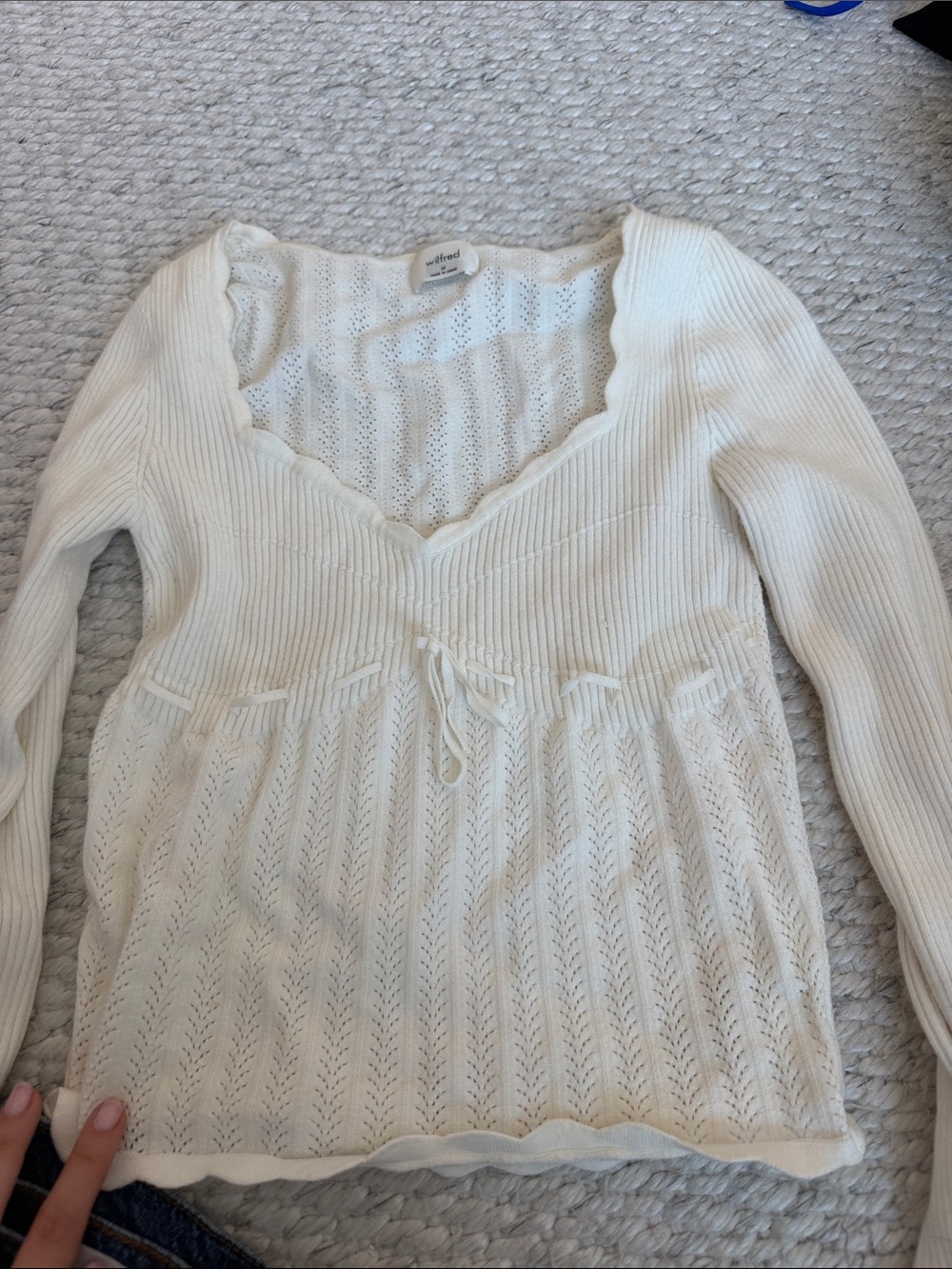 Wilfred Cream Scalloped V-Neck Knit Top